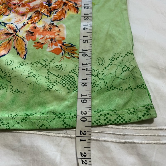 Floral top - Picture 5 of 6